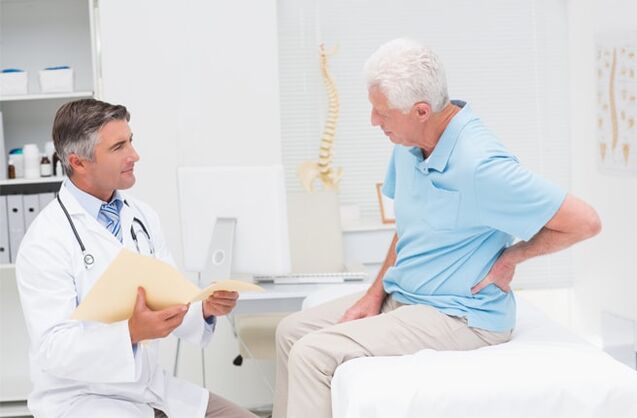 At the appointment of a patient with arthrosis